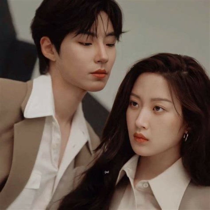 Exploring The Chemistry Of Kim So-hyun And Hwang In-yeop