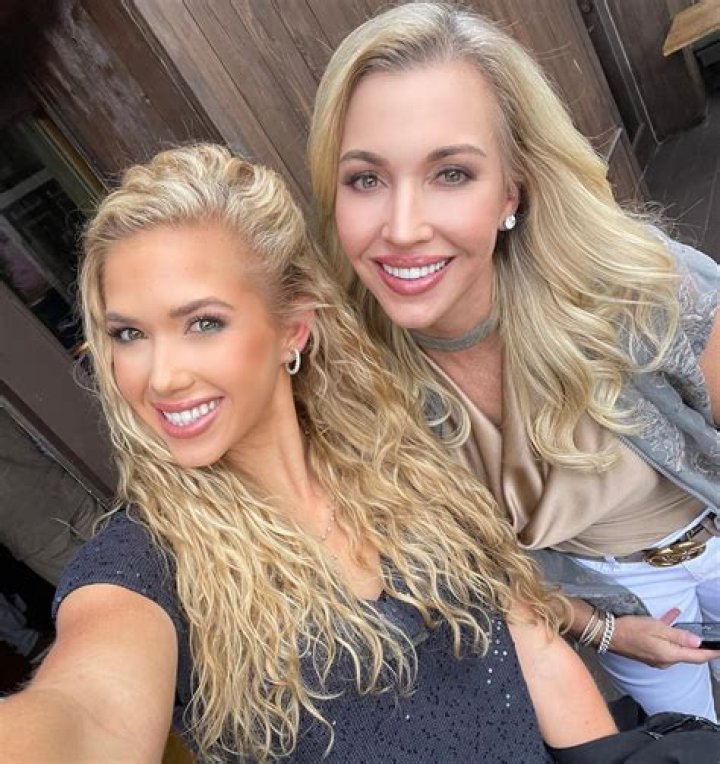 Gracie Hunt: NFL Star's Stunning Daughter And Model