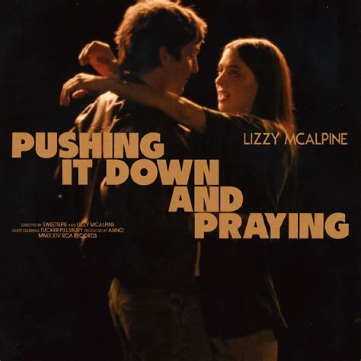 Perfect Playlist For Lizzy McAlpine's Boyfriends