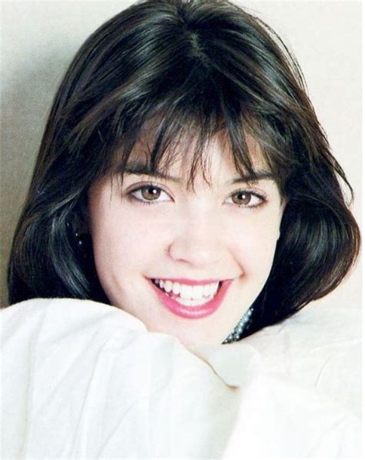 Phoebe Cates: A Timeless Beauty And Inspiration Now
