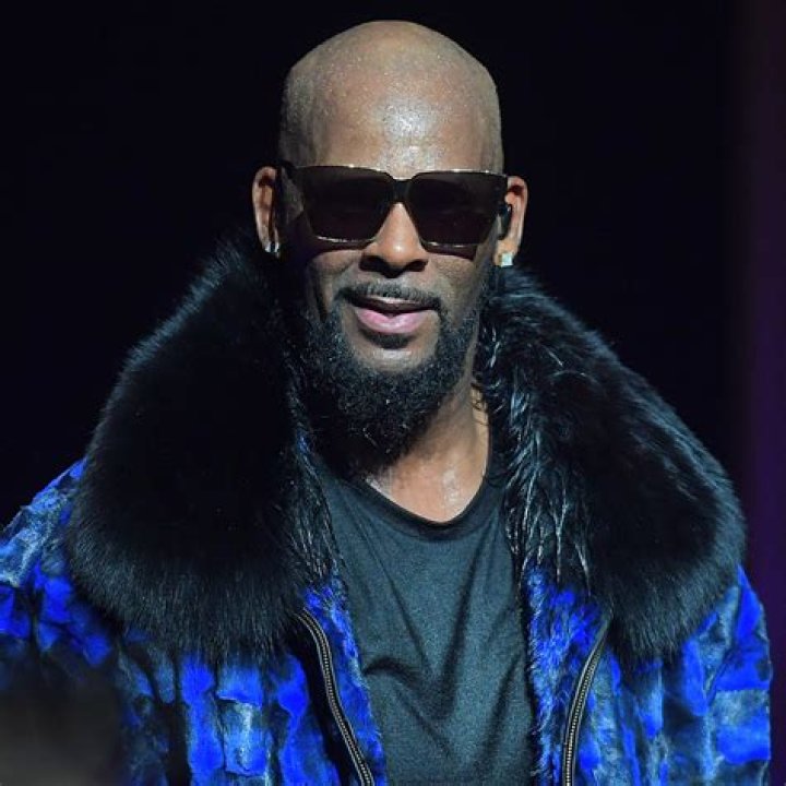 The Rise And Fall Of R. Kelly: A Comprehensive Biography