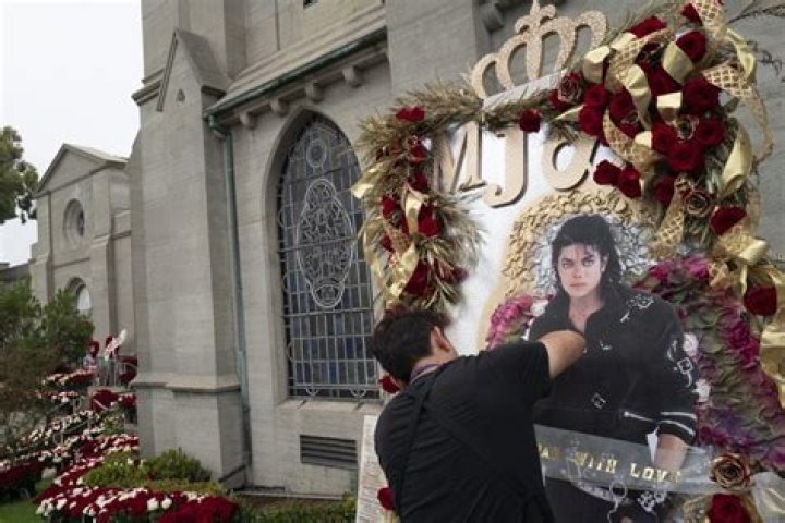 Uncovering The Final Resting Place Of Michael Jackson: Where Is MJ Buried?