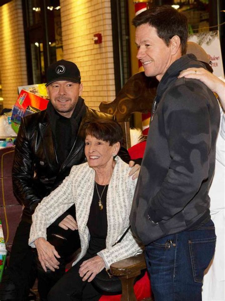Wahlberg Siblings: All About The Famous Actors And Their Family